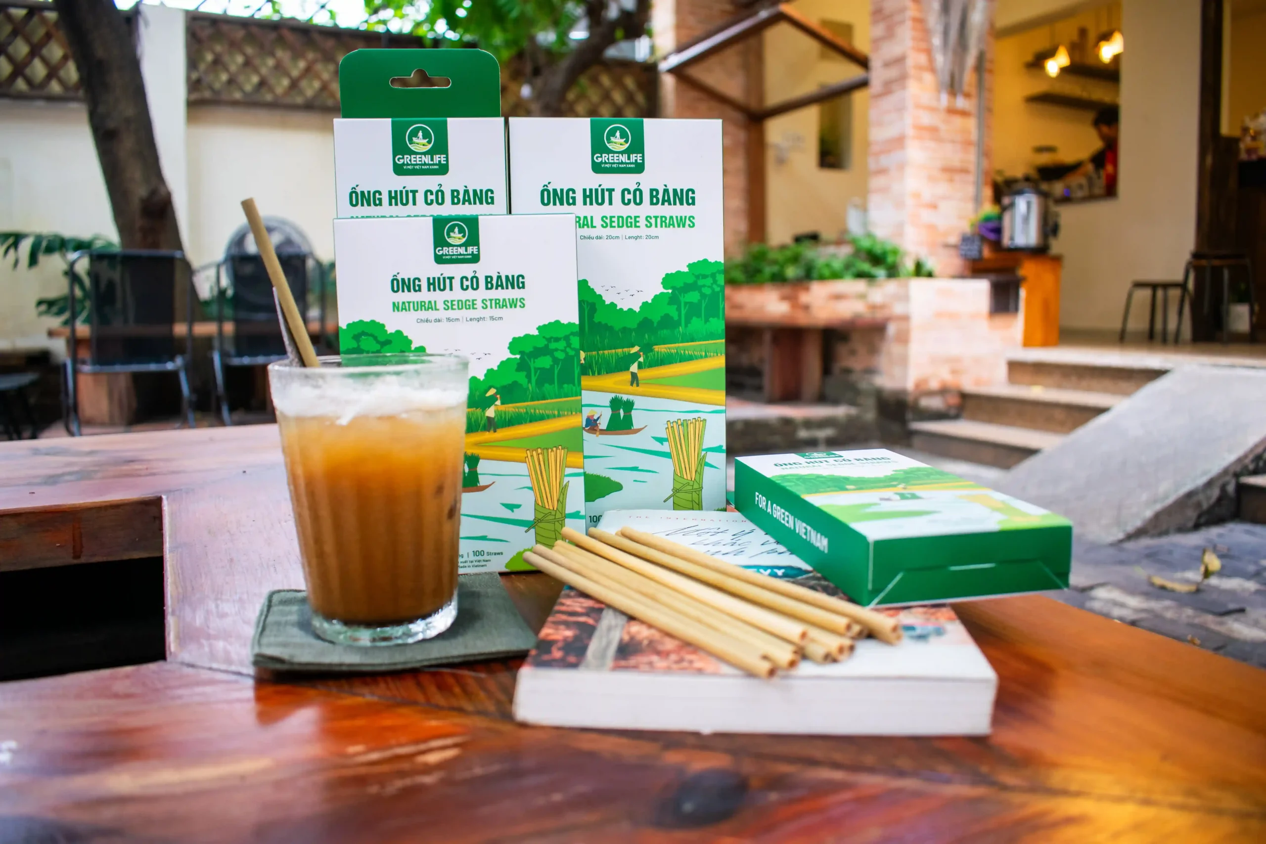 ống hút cỏ bàng